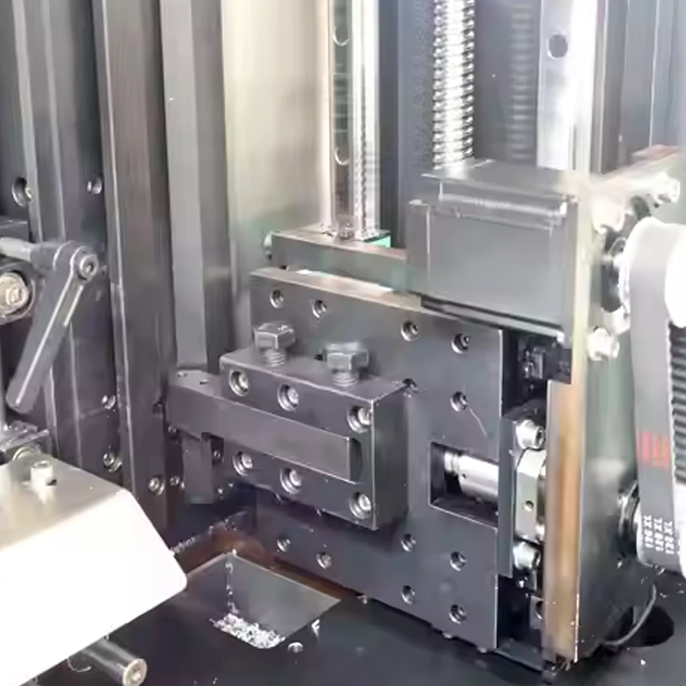 Dobladora de letras con núcleo de Motor CNC automática eficiente Operación simple Superficie plana acrílica de aluminio para doblar letras de plástico PVC - imagen 3