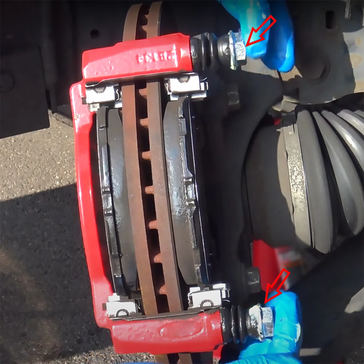Kit guías pinza freno con fuelles – Nissan NP300 Navara D23 - imagen 5