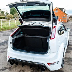 Amortiguador portón trasero Ford Focus RS Mk2 2009-2011