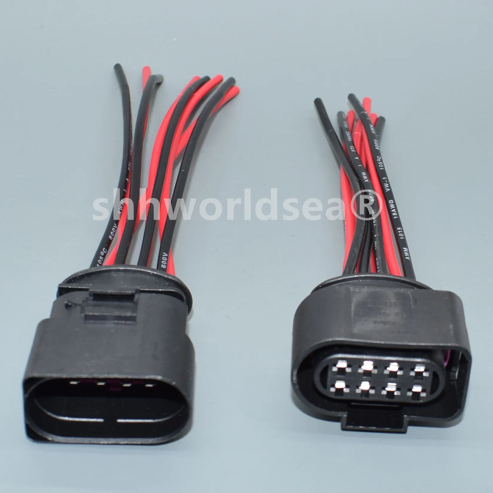 Conector para montaje en parachoques delantero