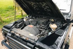 Puntal gas capó trasero Land Rover Defender 90 (2016)