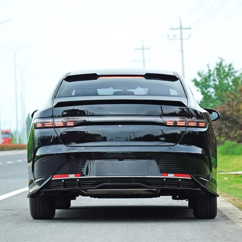 Alerón trasero BYD KING 2022-2025 spoiler carbono - imagen 5