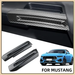 Moldura apoyabrazos interior efecto carbono – Ford Mustang 2016-2022