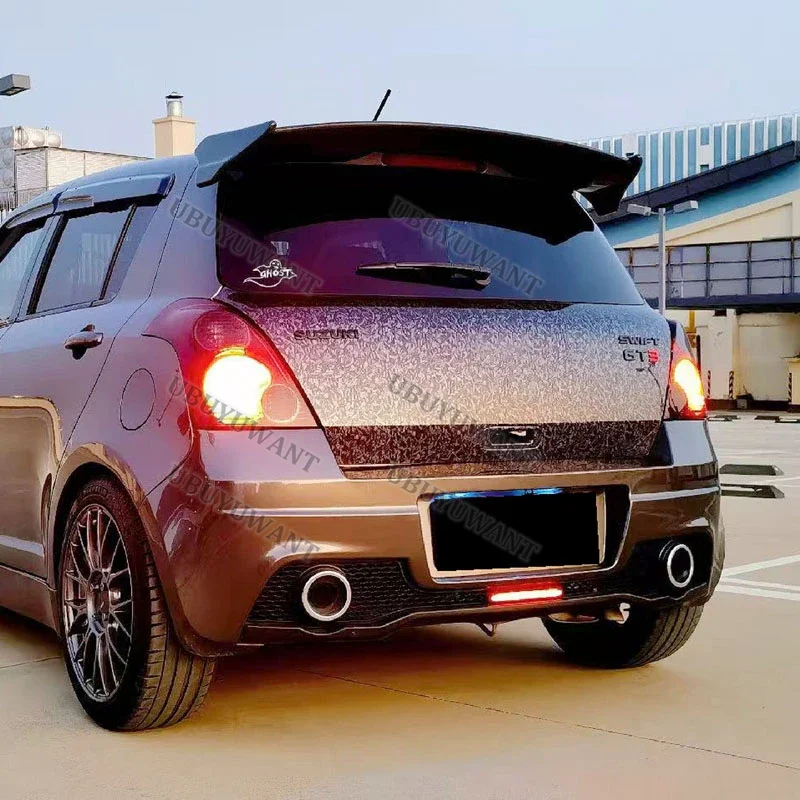 Alerón trasero de fibra de carbono Suzuki Swift 2008-2015