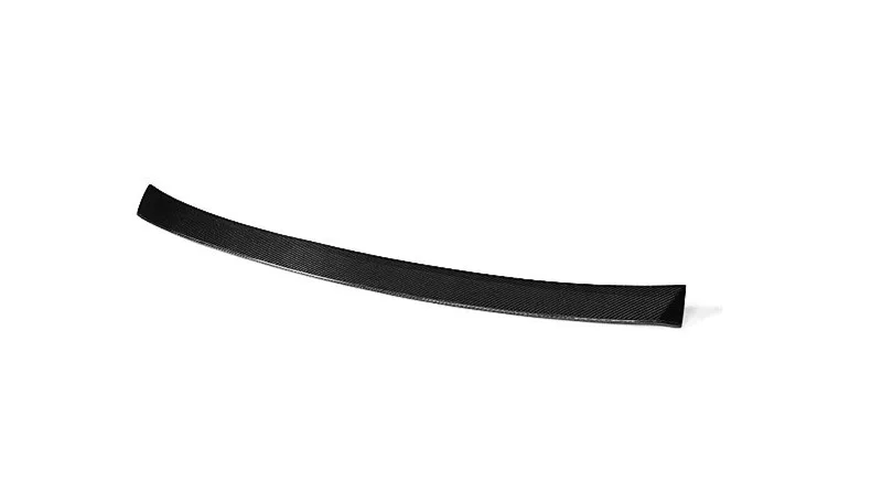 Vista lateral del alerón negro de ABS para Infiniti Q50