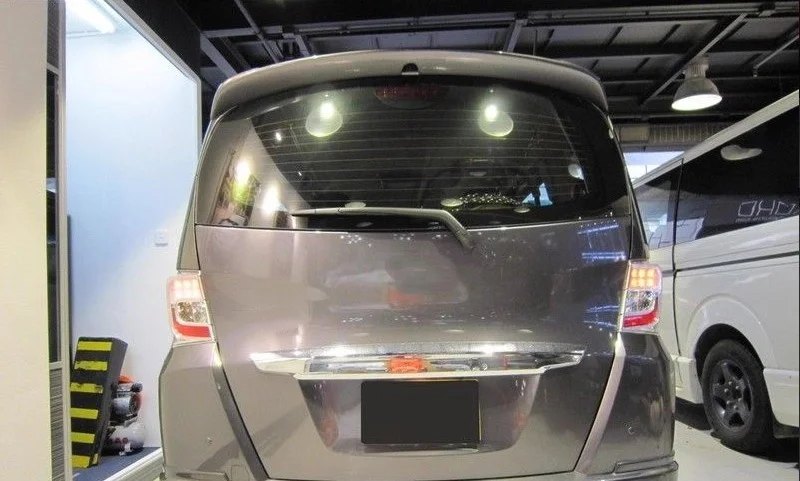 Alerón trasero fibra carbono Honda Freed GB3 2008-2015 - imagen 4
