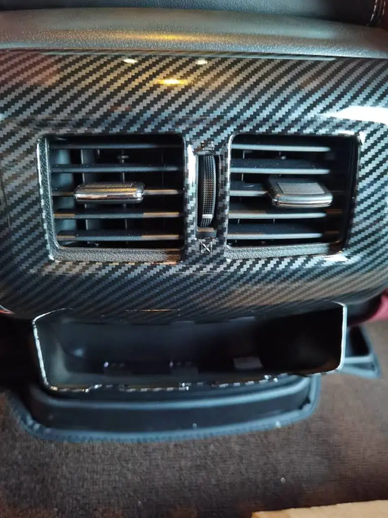 Embellecedor interior de fibra de carbono Nissan Navara NP300 2017-2021 - imagen 5