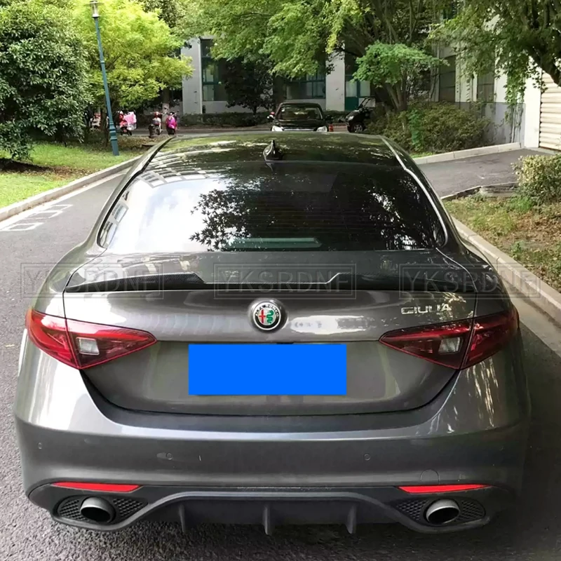 Alerón maletero fibra carbono negro brillante – Alfa Romeo Giulia Sedan 2015-2023 - imagen 4