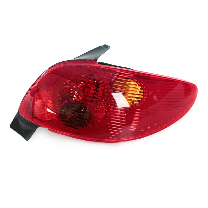 Vista lateral del faro trasero Peugeot 206