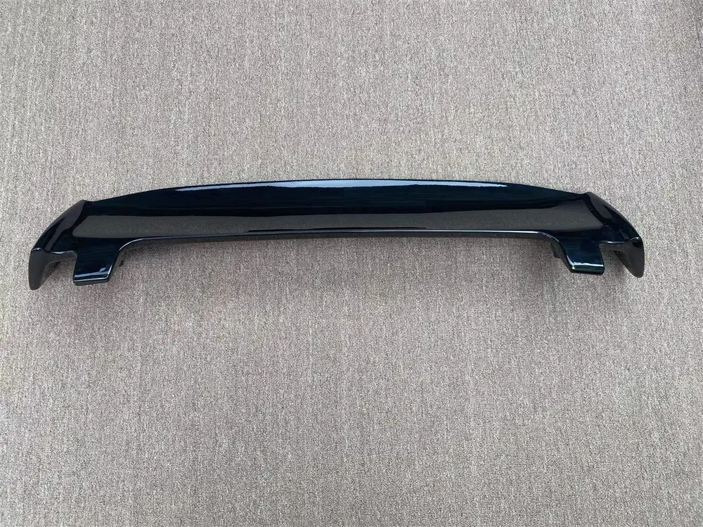 Detalle del alerón universal para coche