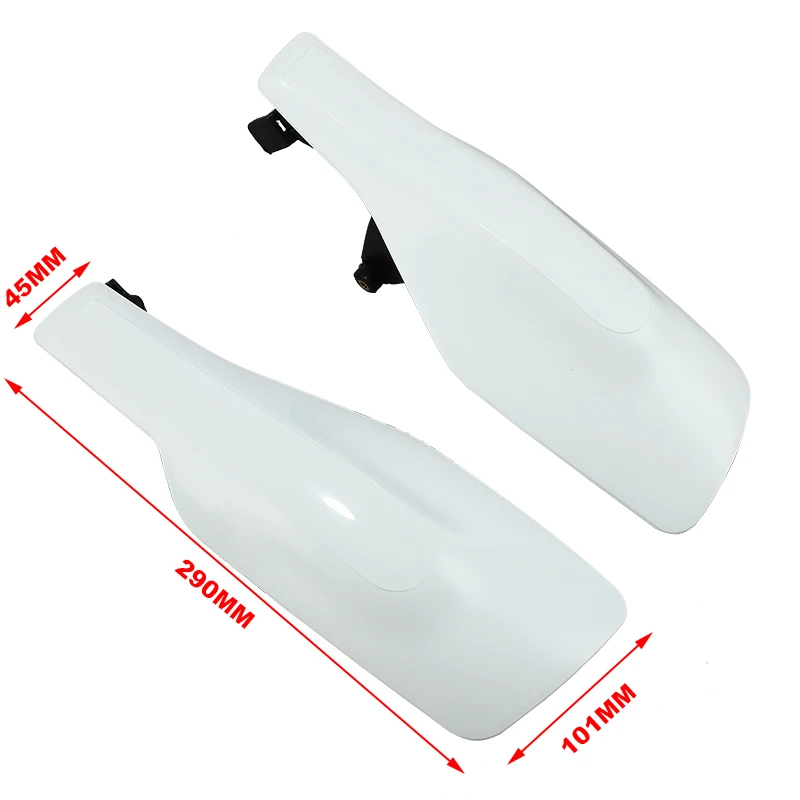 Detalle del diseño de los guardamanos blancos para motocicleta
