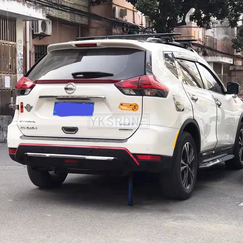 Tapa de maletero KLSHIRU instalada en un Nissan Rogue X-Trail