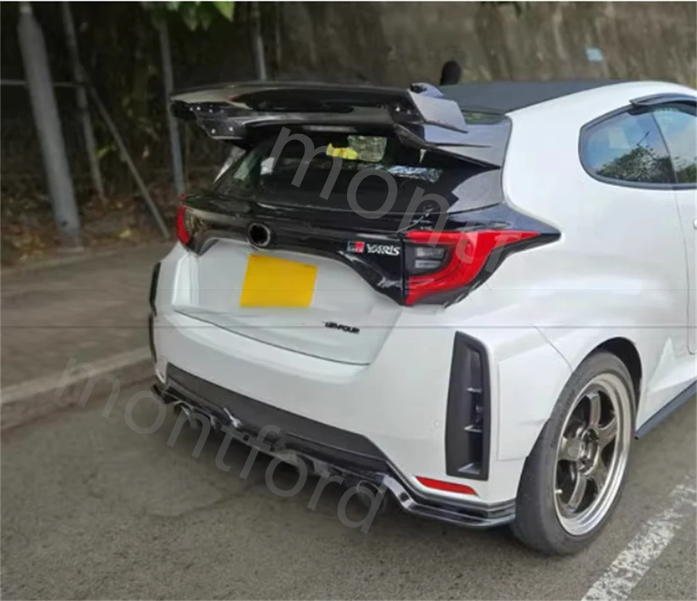 Kit alerón trasero Toyota GR Yaris GXPA16 fibra carbono - imagen 2
