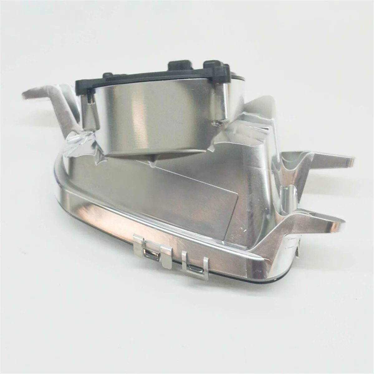 Lámpara antiniebla derecha Volvo XC90 MK1 – OEM 31383157 - imagen 3