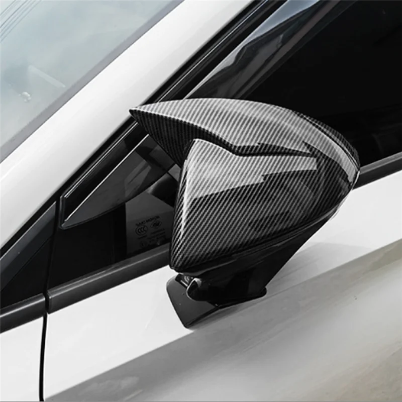 Detalle de la instalación de la cubierta lateral del retrovisor