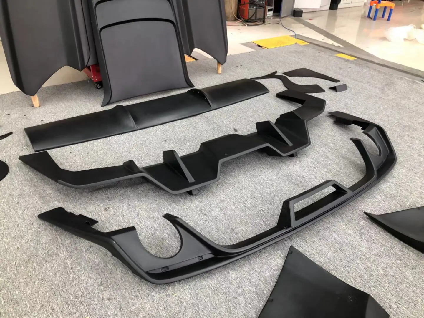 Kit bodykit fibra de vidrio widened para Ford Mustang clásico - estilo muscle - imagen 2