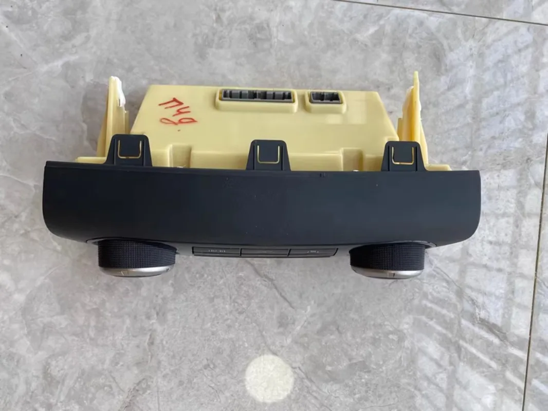 Interruptor control aire acondicionado Mitsubishi Pajero V97 V93 V87 - imagen 4