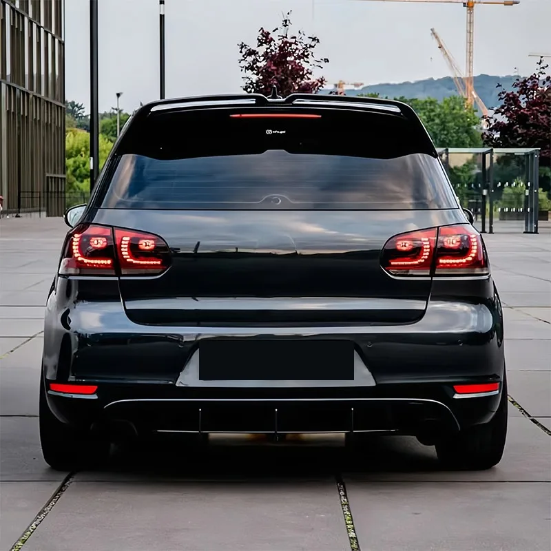 Alerón trasero estilo Oettinger instalado en Volkswagen Golf Mk6