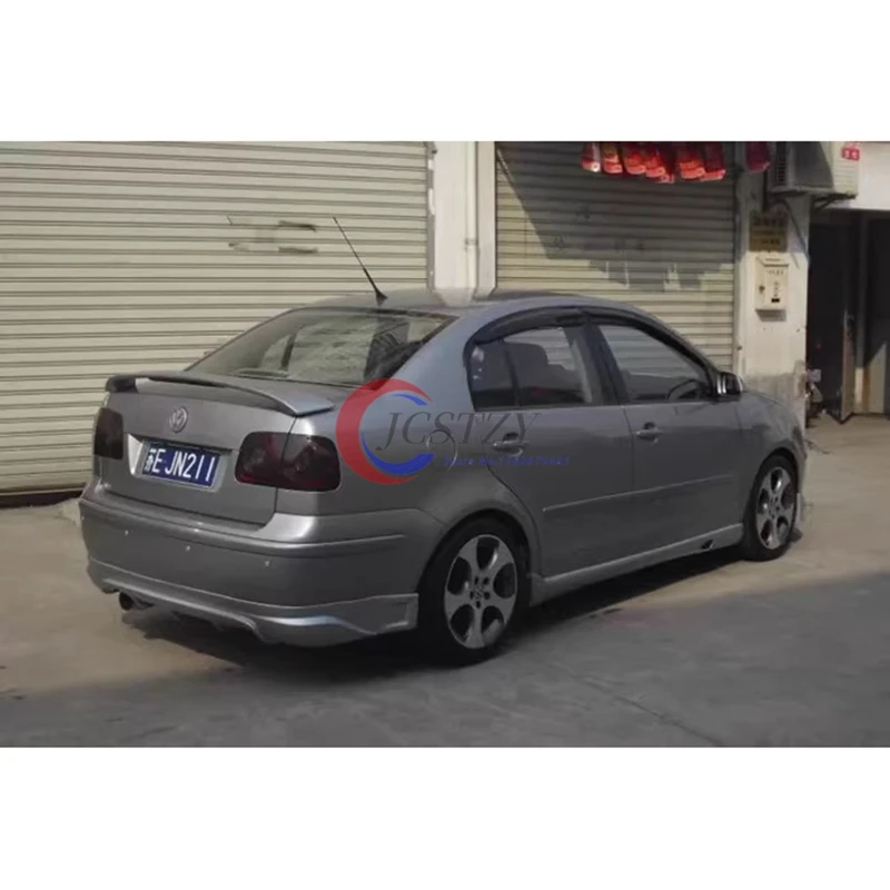 Alerón medio ABS fibra carbono VW Polo 2006-2010 negro brillante - imagen 4