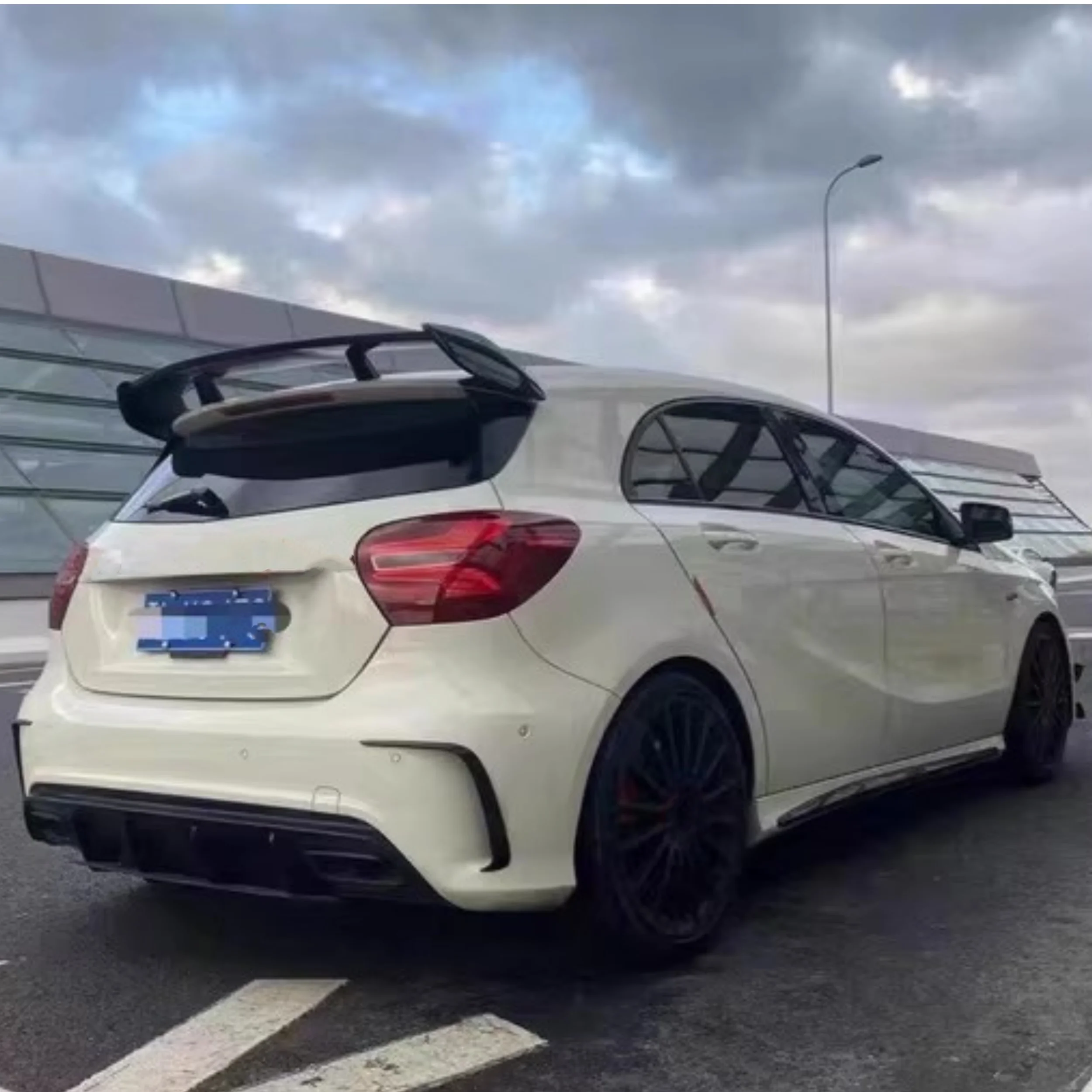 Kit carrocería estilo AMG 45 para Mercedes W176 con parachoques y parrilla - imagen 5