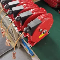 Carrete retráctil para cable de puesta a tierra electrostática