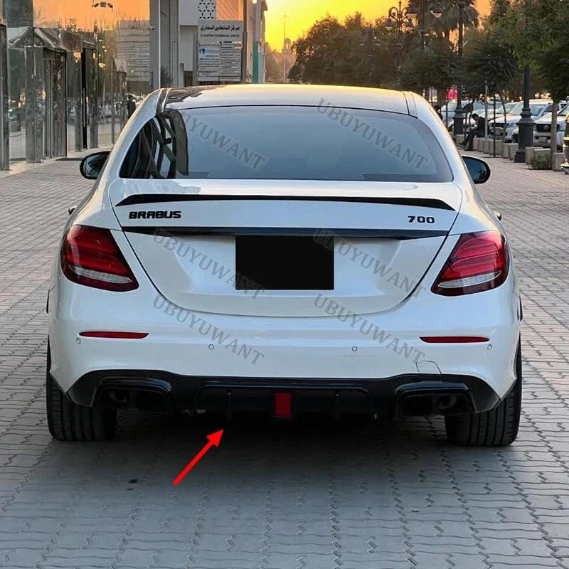 Labio Trasero Carbono Mercedes Clase E