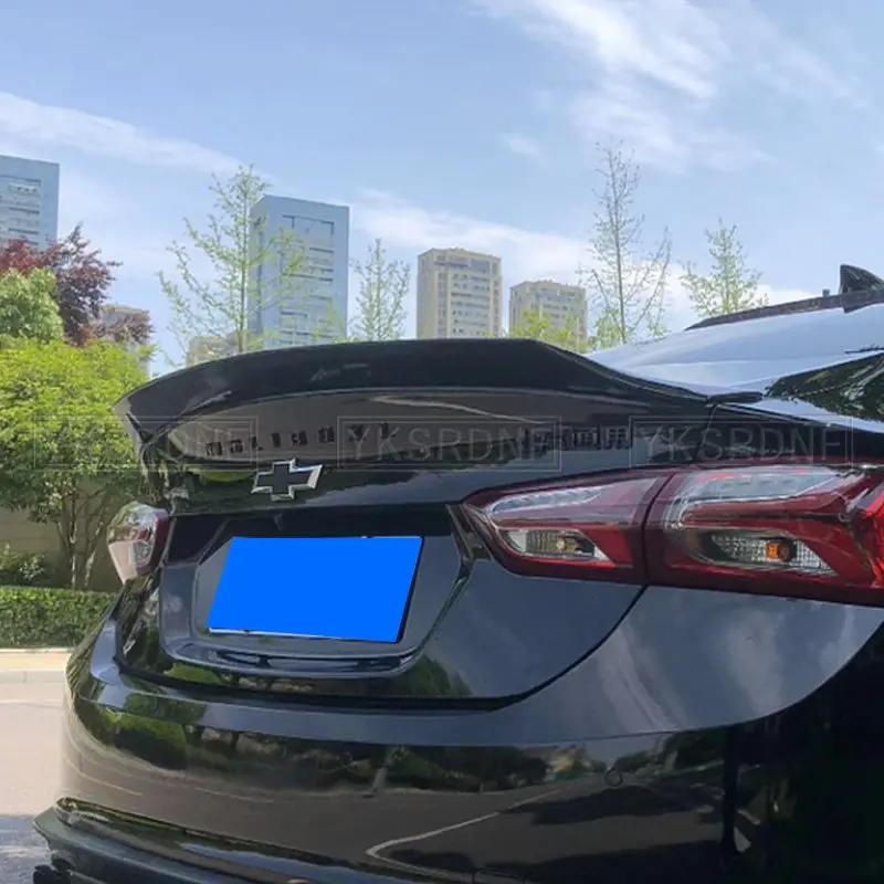 Detalle del material ABS del spoiler