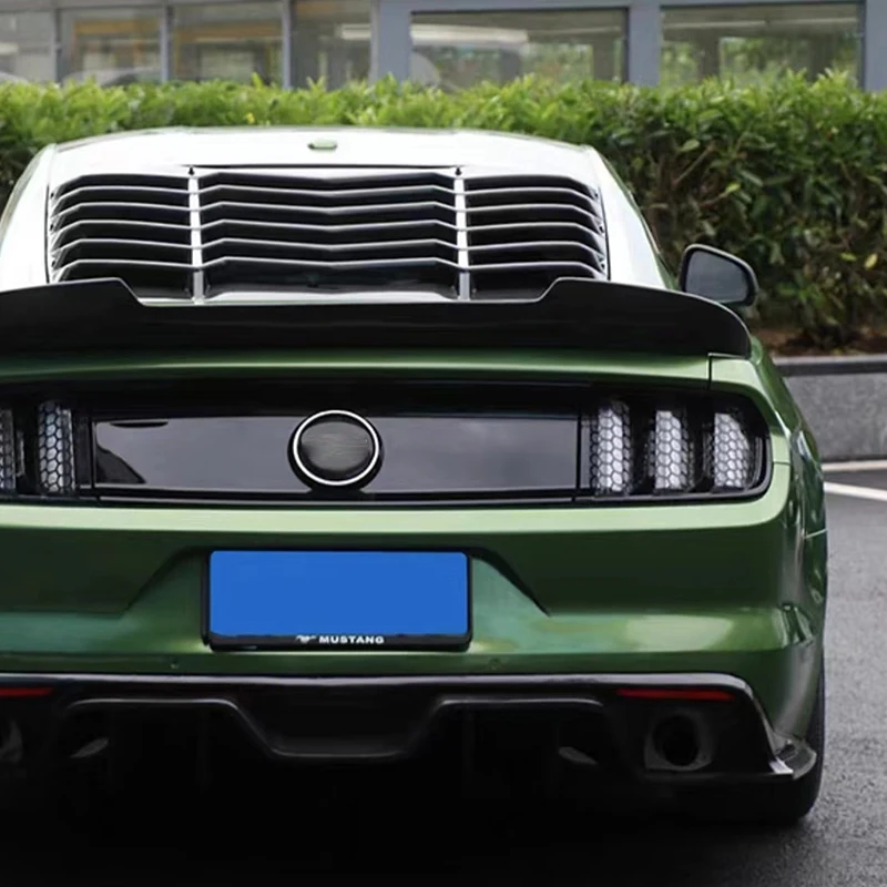 Tapa maletero fibra carbono Ford Mustang 2015-2016 - imagen 5