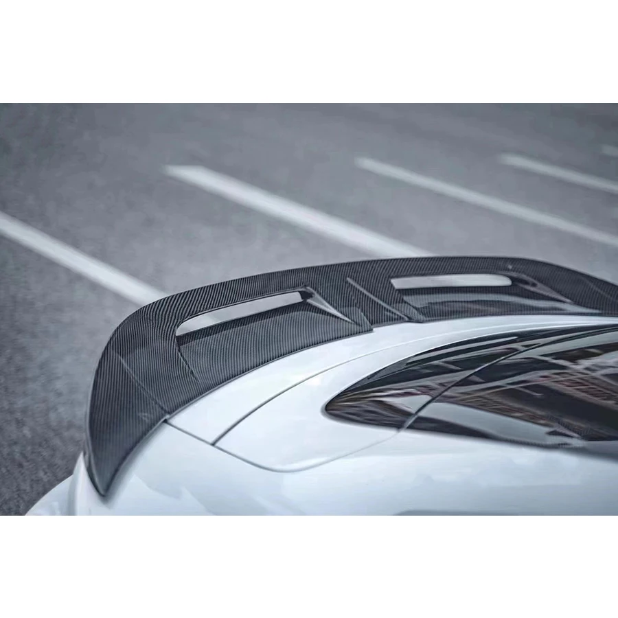 Alerón maletero fibra de carbono Porsche Taycan 2019 - imagen 5