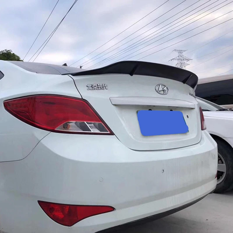 Alerón trasero fibra de carbono estilo R Hyundai Verna 2010-2016