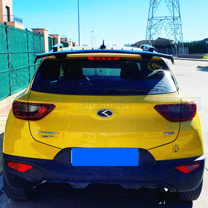 Spoiler trasero KIA Stonic vista lateral