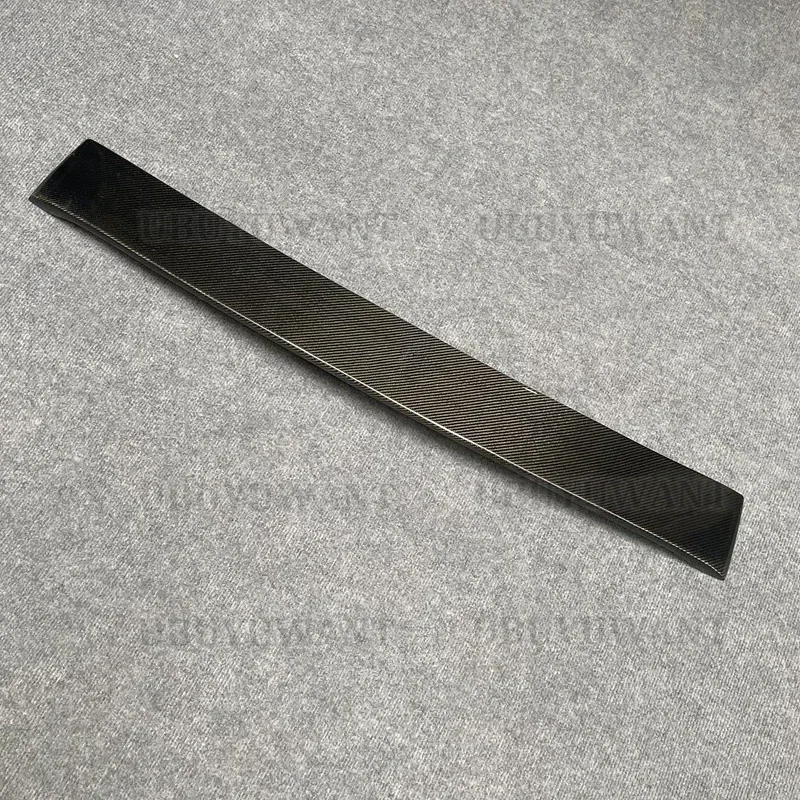 Alerón de maletero trasero detalle