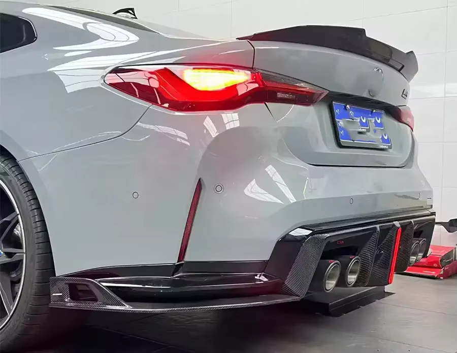 Detalle del difusor de labio trasero para BMW M3 y M4