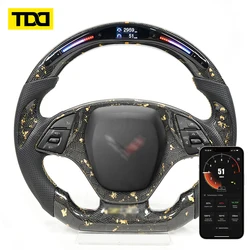 Pantalla de datos Chevrolet Corvette C7 y volante fibra de carbono