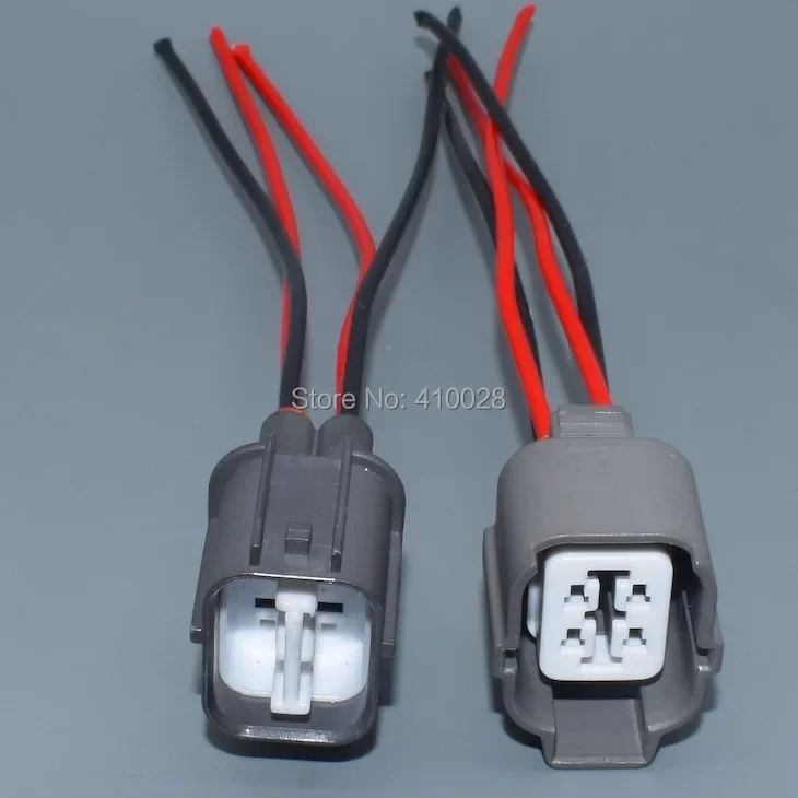 Detalle del conector de cuatro pines