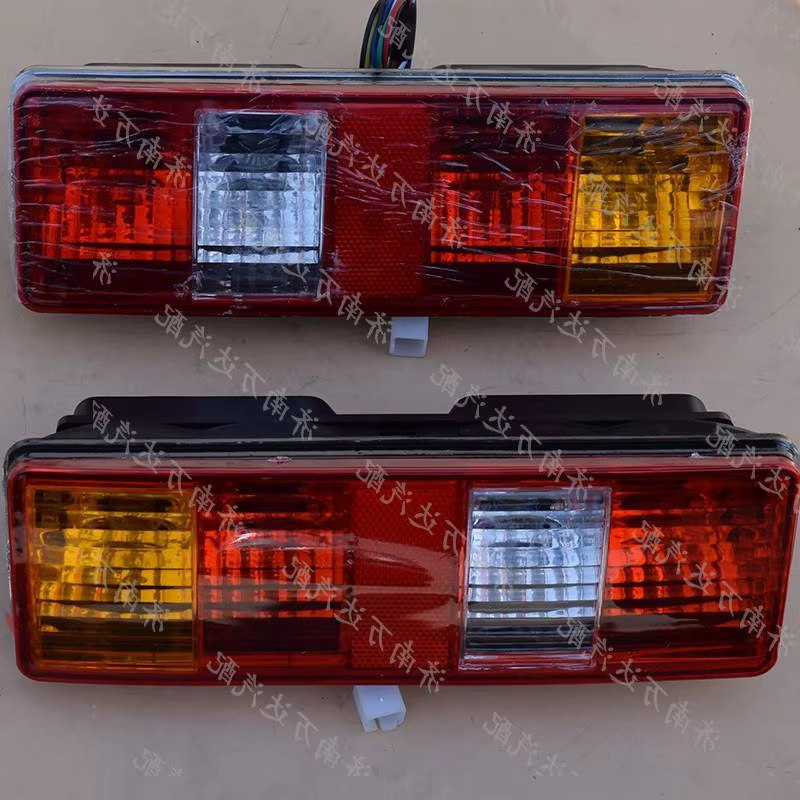 Piloto trasero con luz de freno DFDK para SOKON K01/K02, 6 cables - imagen 2