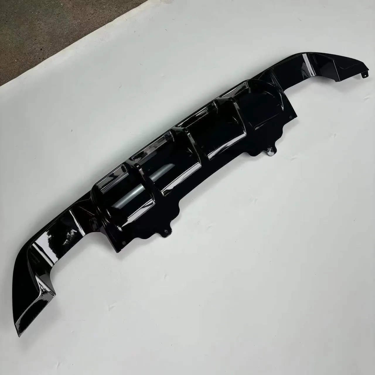 Difusor trasero BMW Serie 5 E60/E61 M Sport 2005-2010 - imagen 2