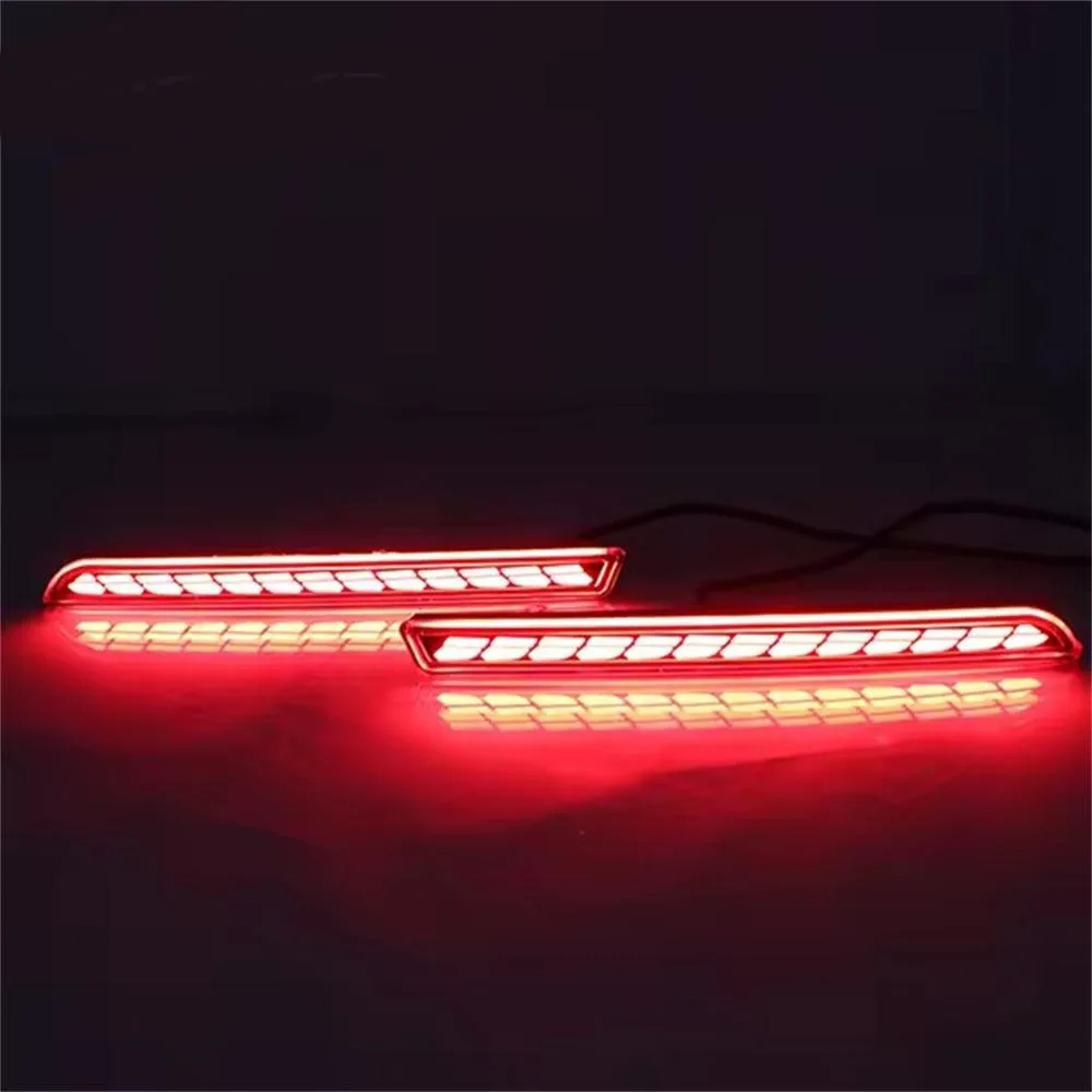 Luz LED para parachoques trasero de coche para Toyota Sienna 2021 2022, luz trasera reflectora, lámpara antiniebla, luz de freno y parada - imagen 3