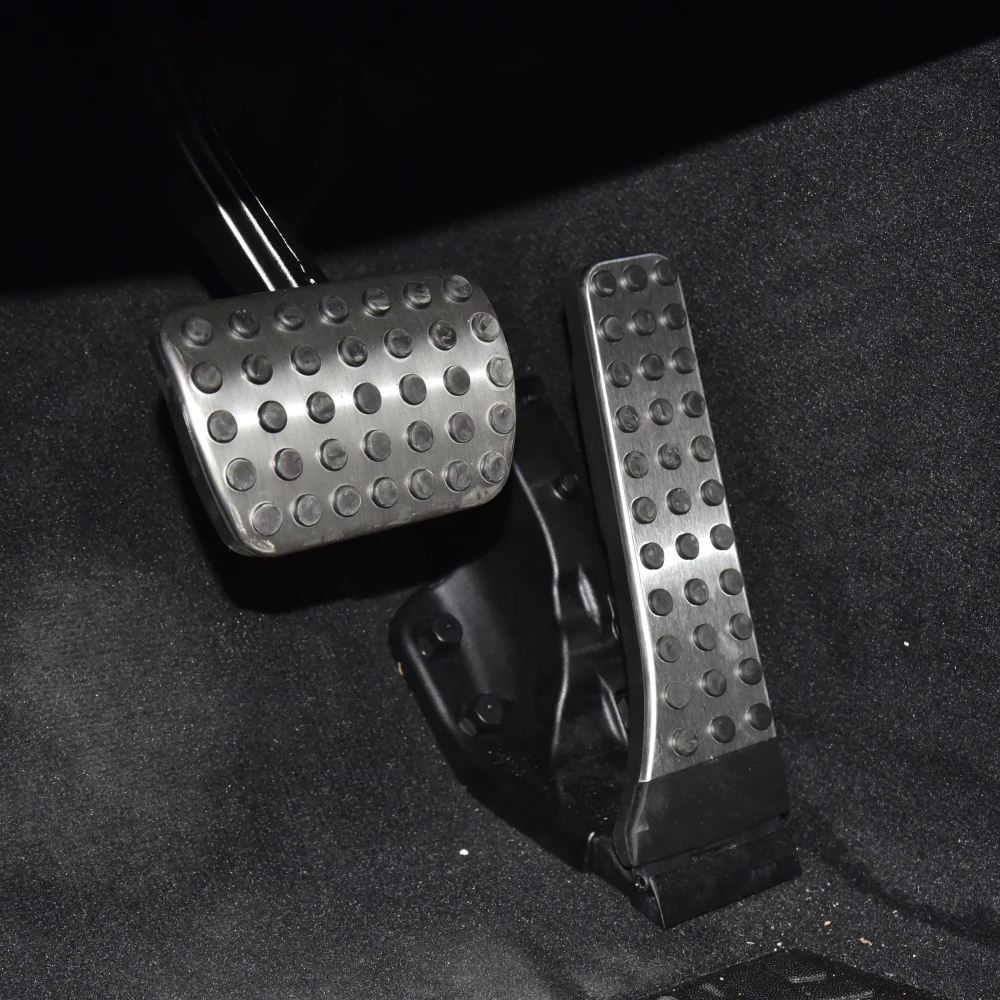Kit de cubiertas para pedales sin taladrar para Mercedes-Benz C, E y GLA - imagen 3