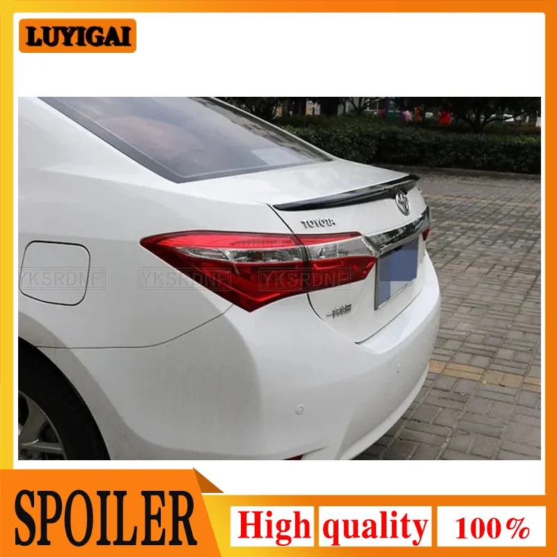 Labio de maletero Toyota Corolla 2014-2017 en ABS imprimado