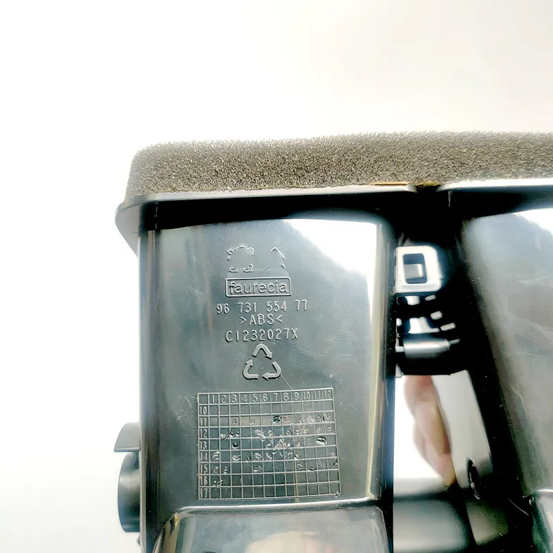 Panel aire acondicionado trasero Peugeot 508 con USB y almacenamiento - imagen 3