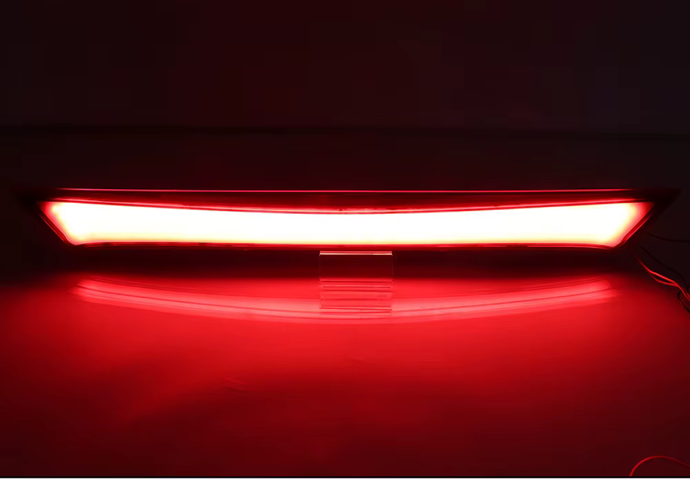 Acabado de la pieza LED trasera central