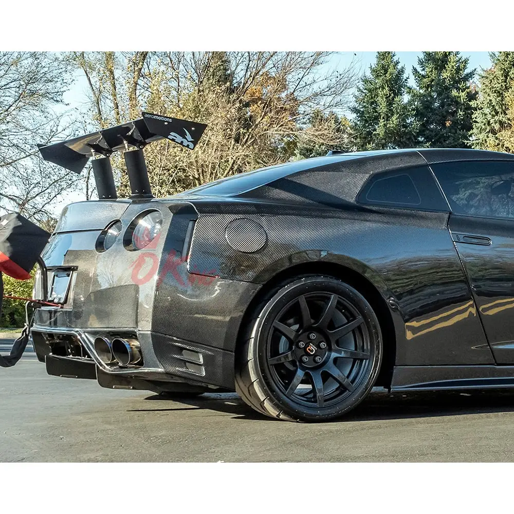 Guardabarros trasero fibra de carbono estilo OEM Nissan GT‑R R35 - imagen 3
