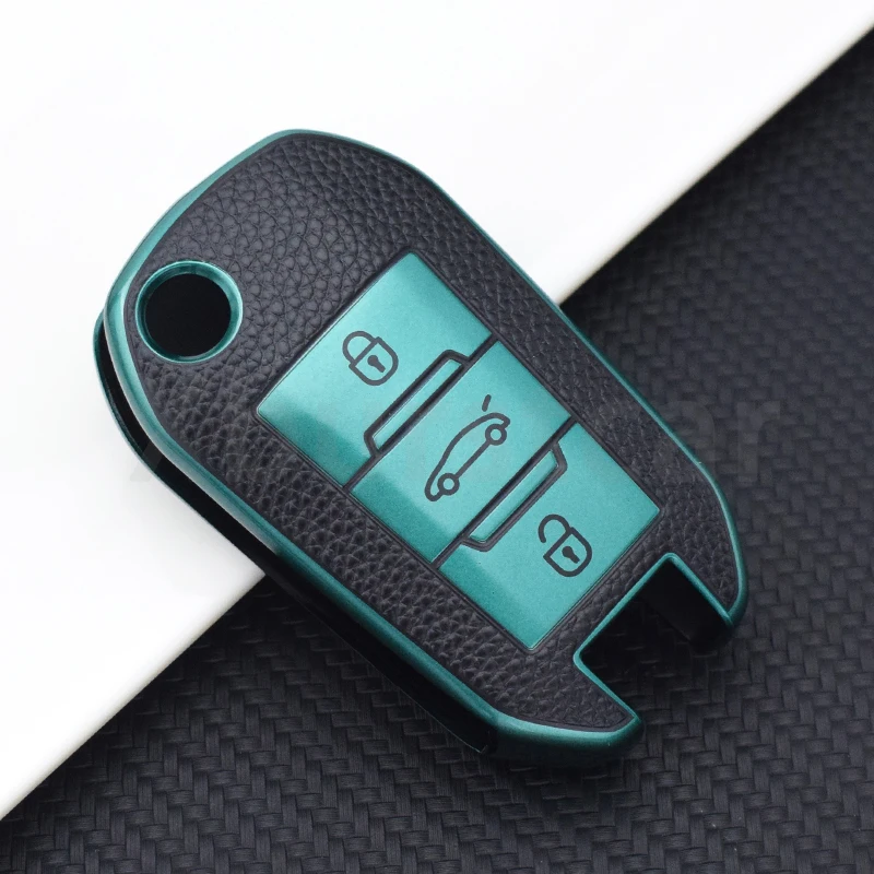 Proceso de colocación de la llave dentro de la funda TPU