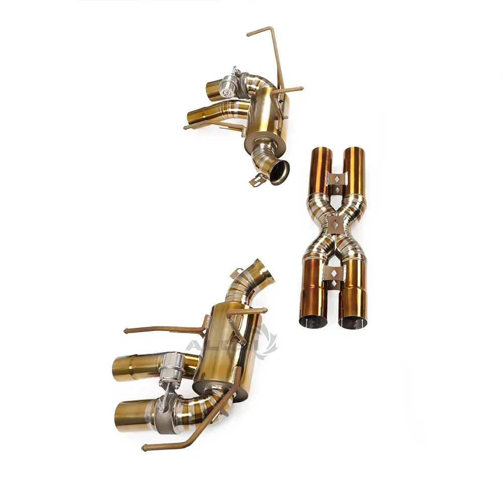 Escape trasero de gato en aleación de titanio