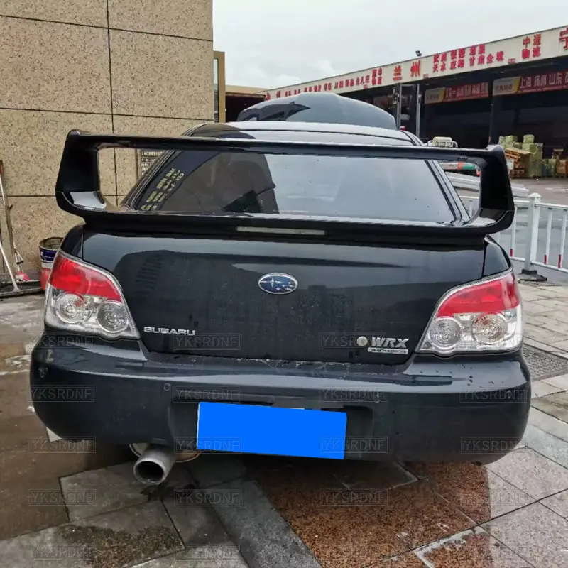 Alerón trasero para Subaru Impreza WRX STI visto desde la parte posterior