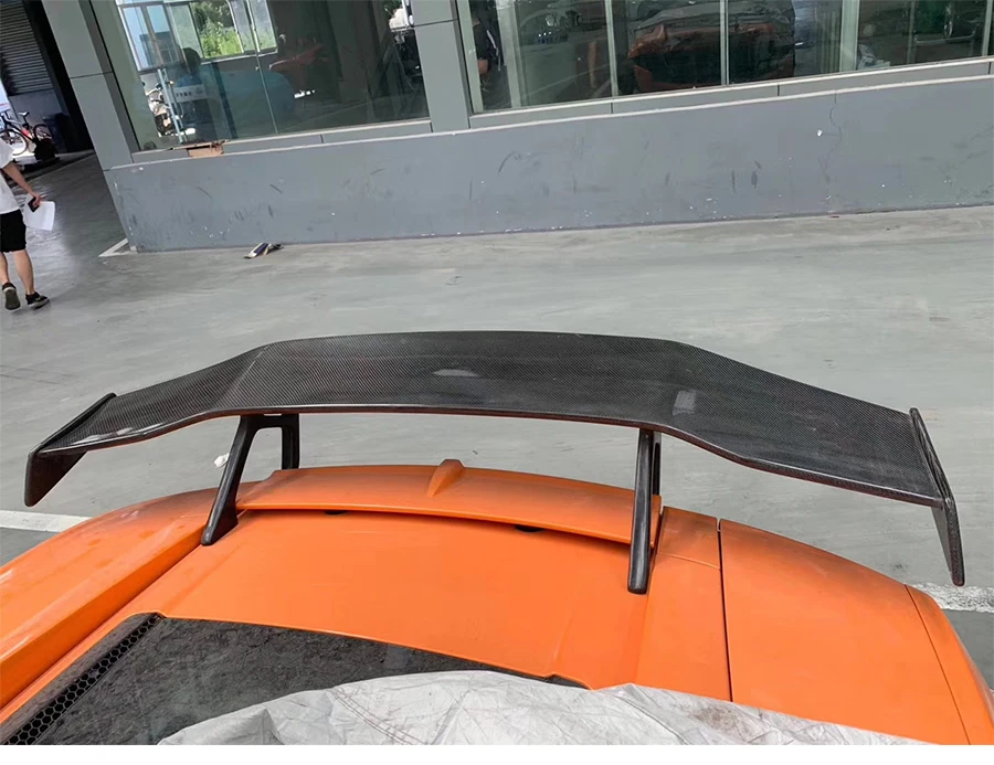 Alerón instalado en Lamborghini Gallardo