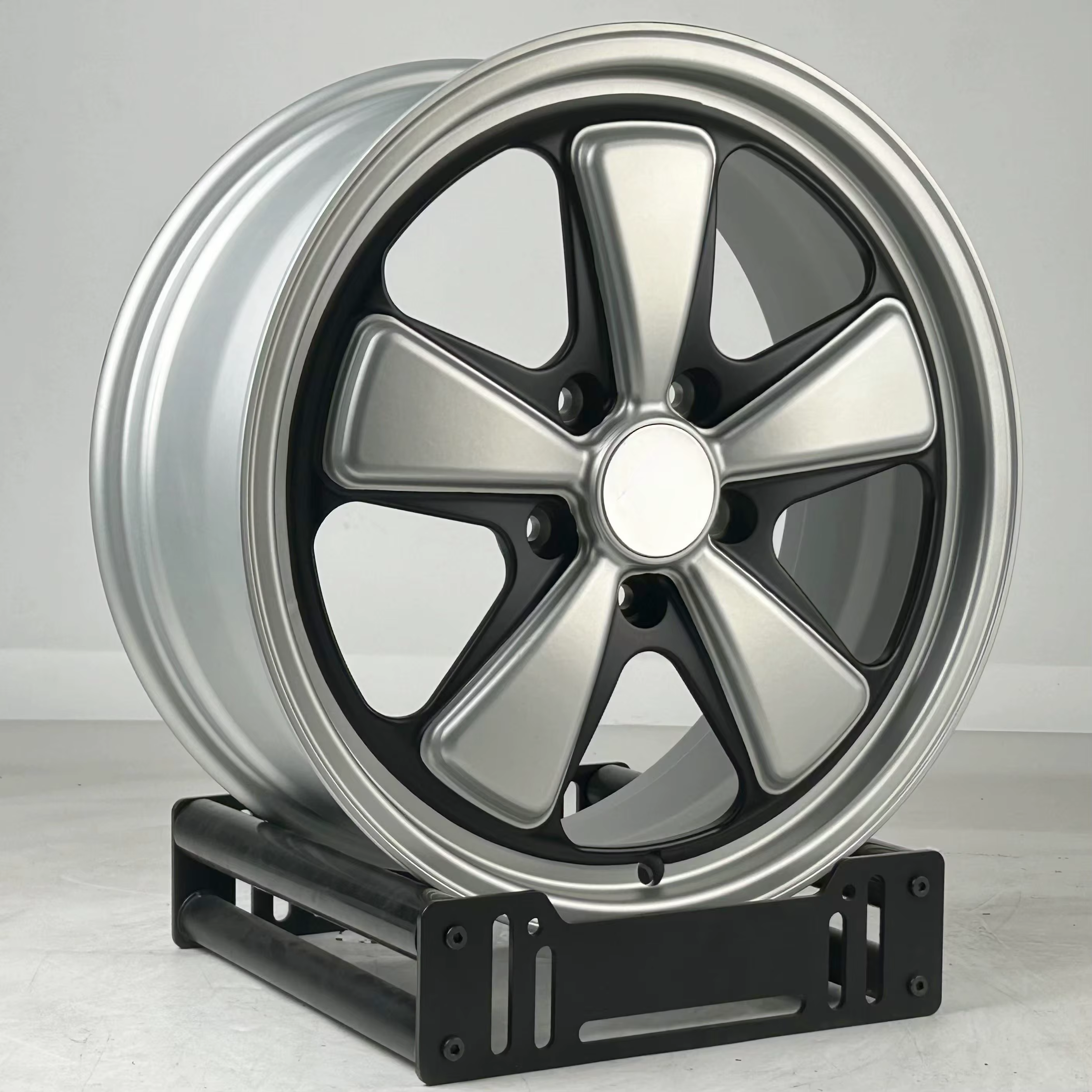 Llantas forjadas 5x130 Porsche 911 Carrera – aleación T6 20" - imagen 4