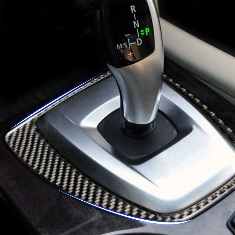 Pegatina fibra de carbono – marco consola cambio BMW Serie 5 E60 E61