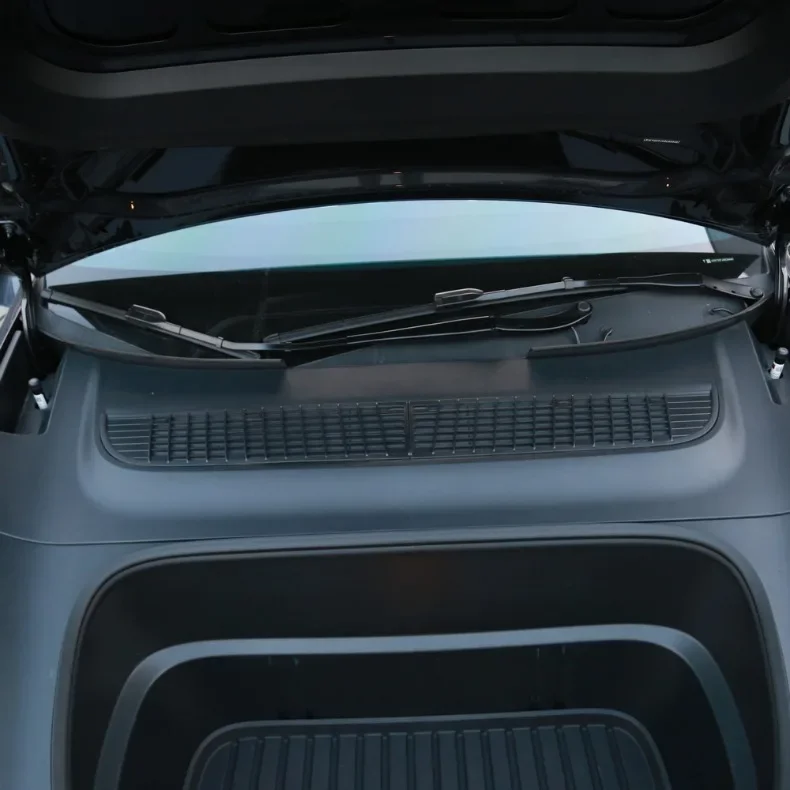 Detalle del diseño de la cubierta protectora para Tesla Model Y
